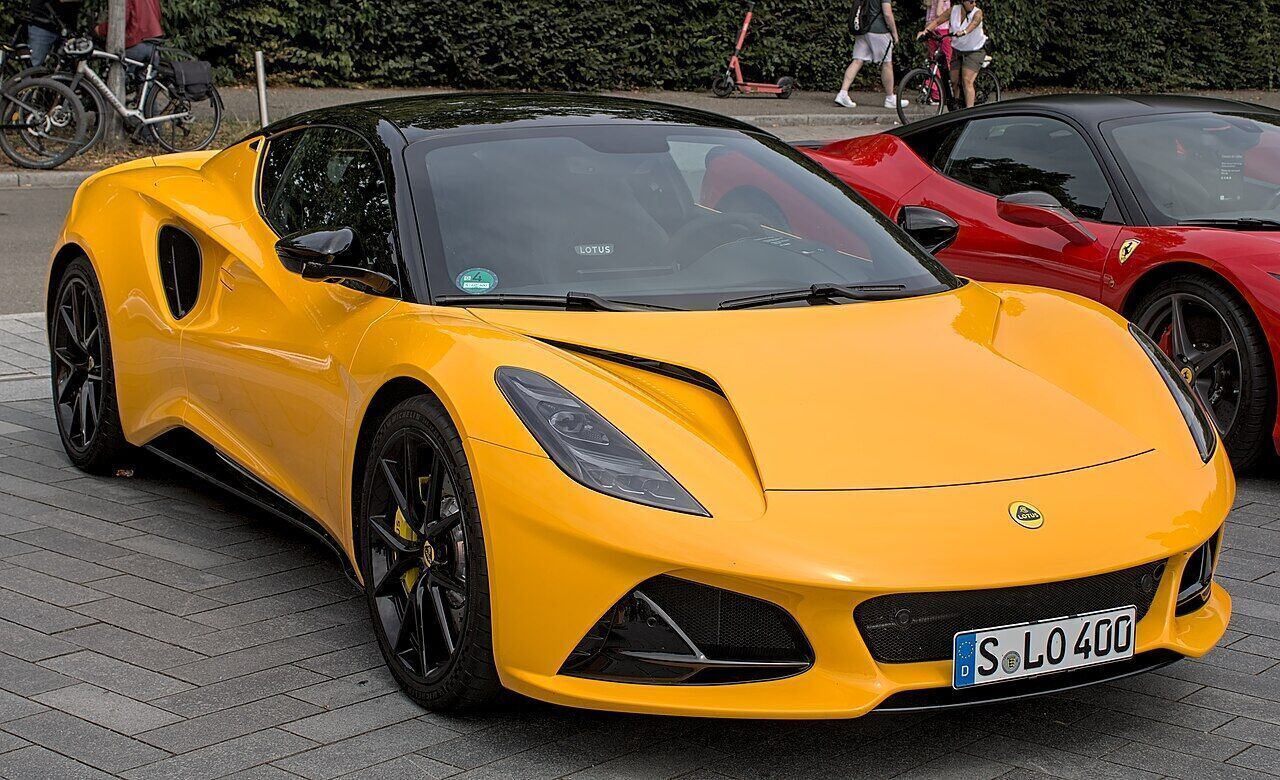 Lotus Emira, exterior
