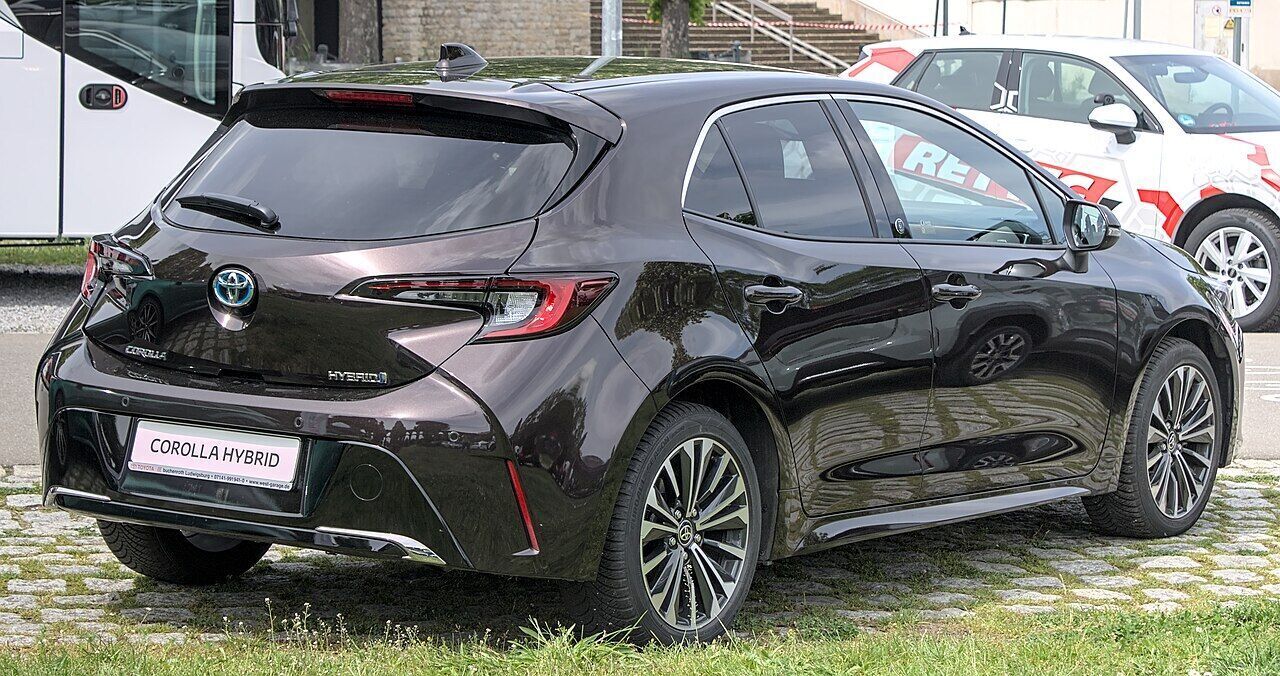 Toyota Corolla Hybrid (E210) hatchback, exterieur